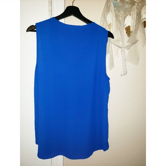 Gibson Latimer Blue Flowy Blouse - Picture 2 of 4